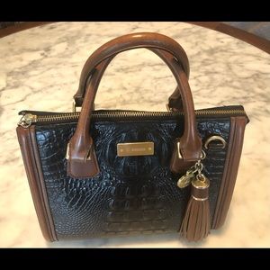 Nice Brahmin bag in very good condition.